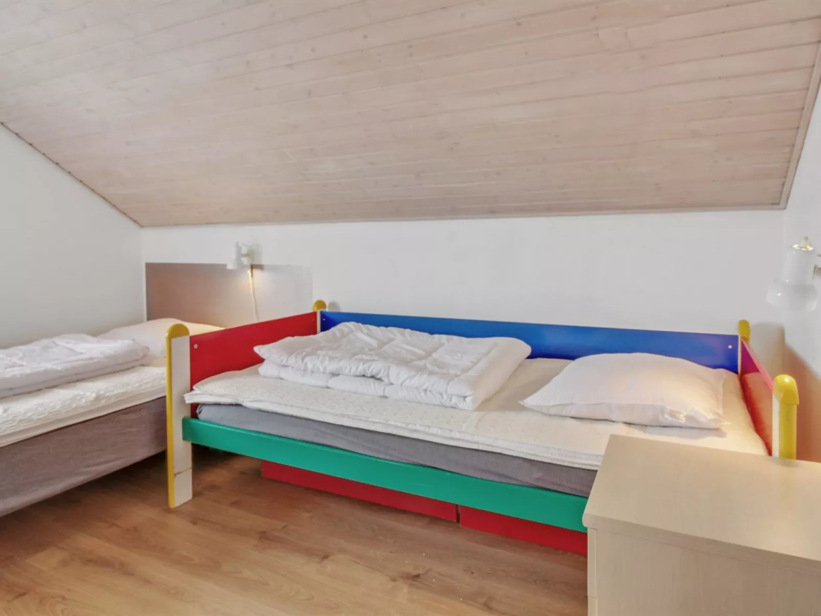 "Odger" - 2.3km from the sea - Binnen