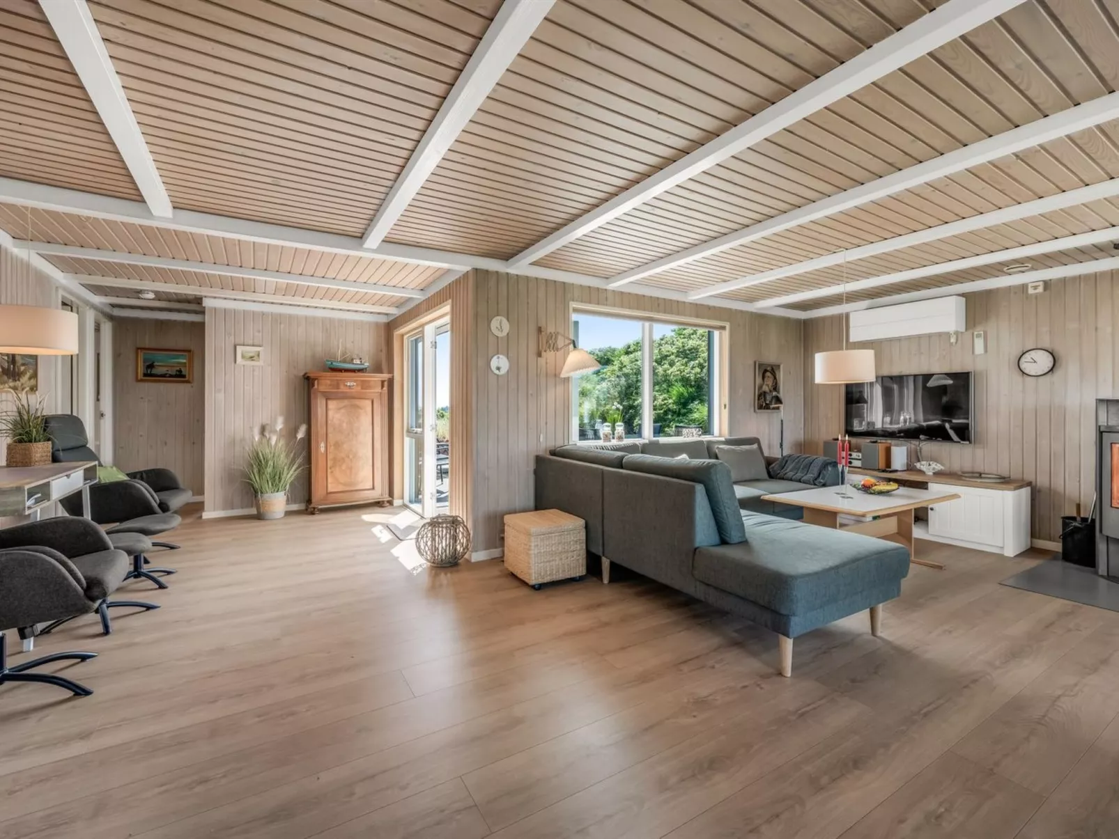 "Talia" -  from the sea-Binnen