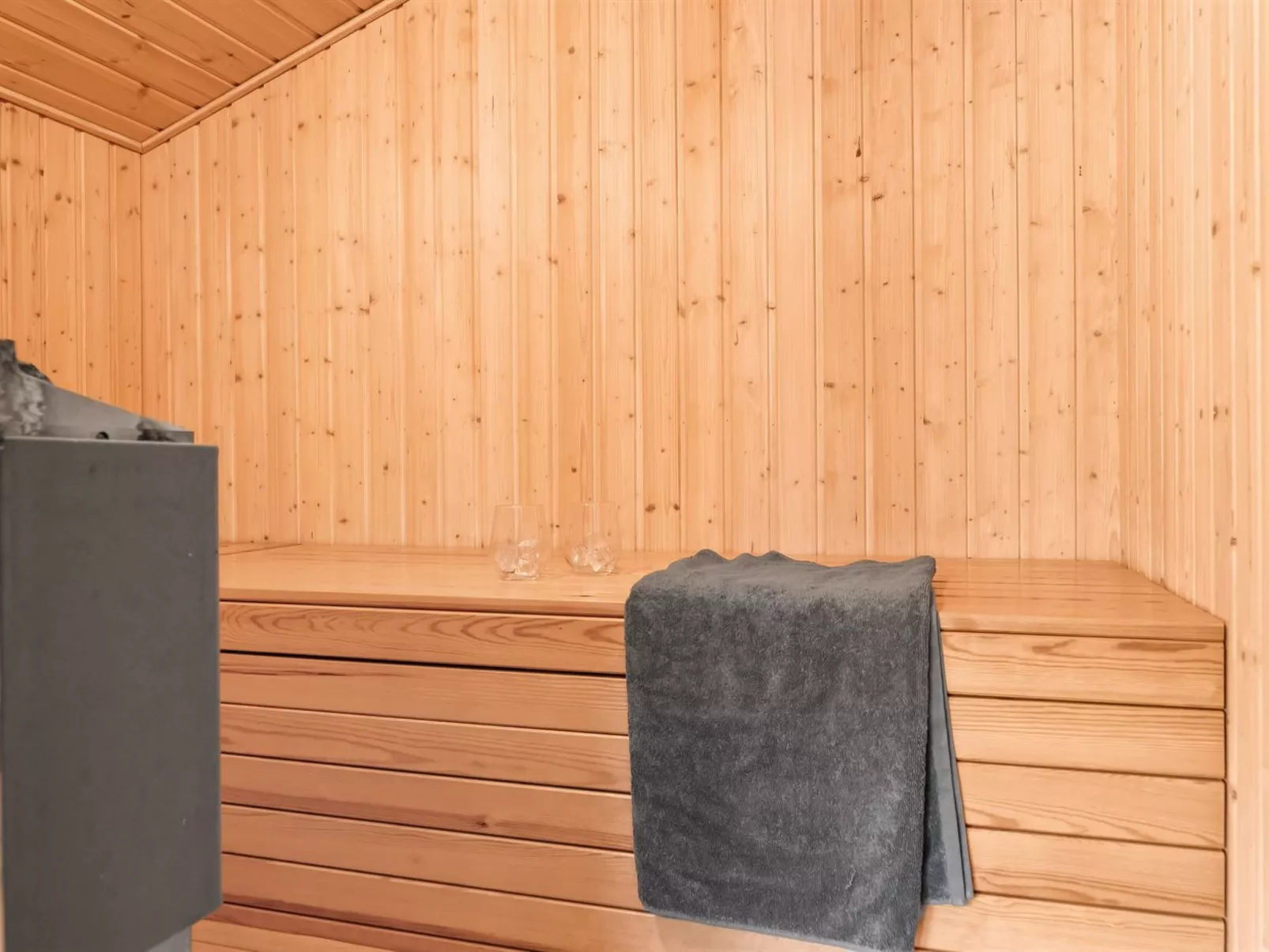 "Barne" - 4km from the sea-Binnen