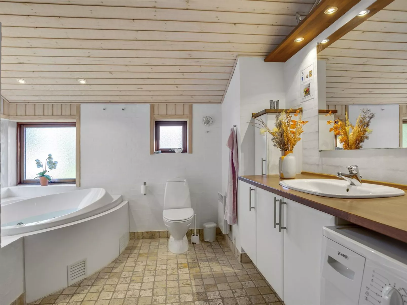 "Østmar" - 1.2km from the sea-Binnen