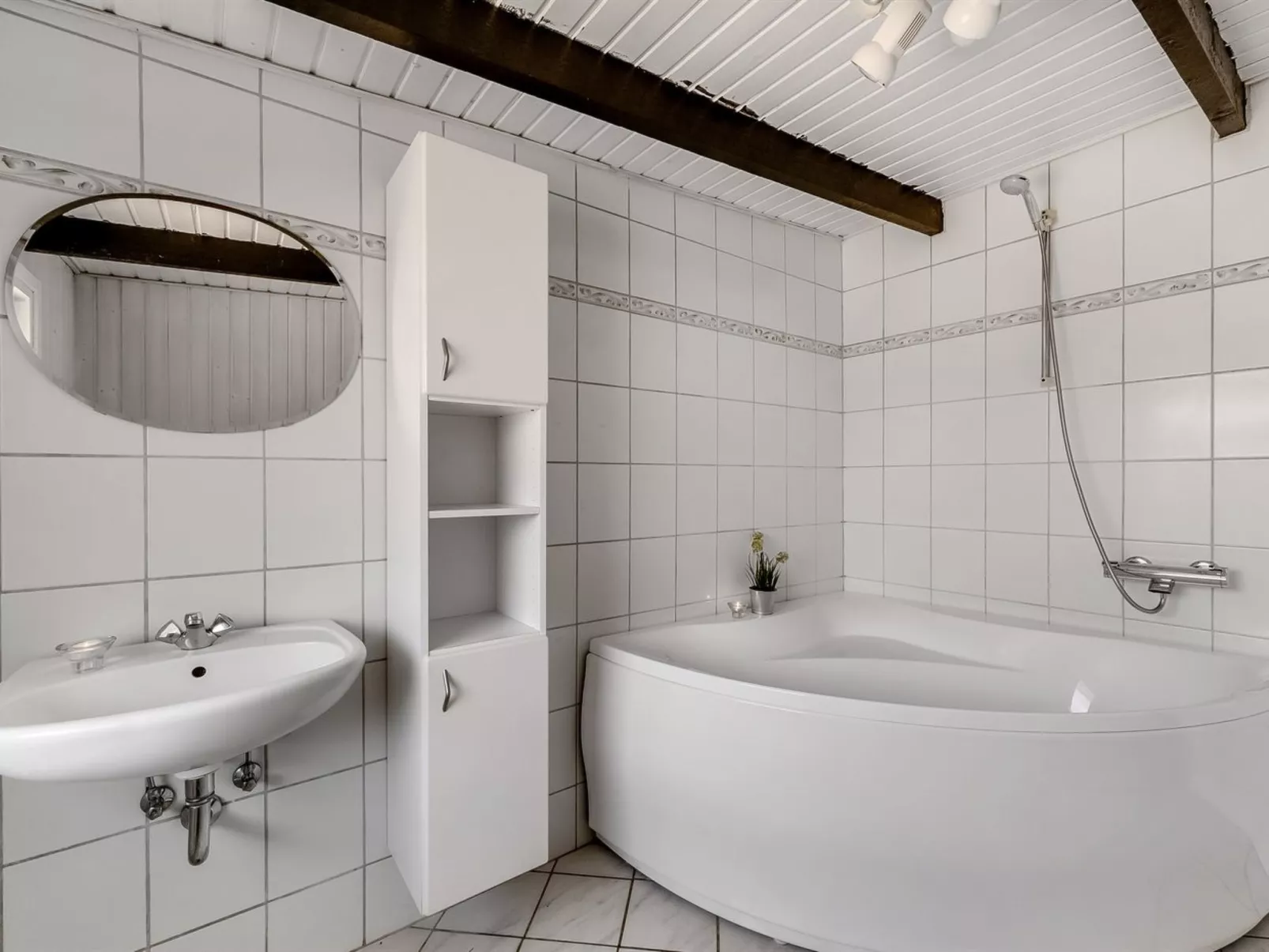 "Finne" - 800m from the sea-Binnen