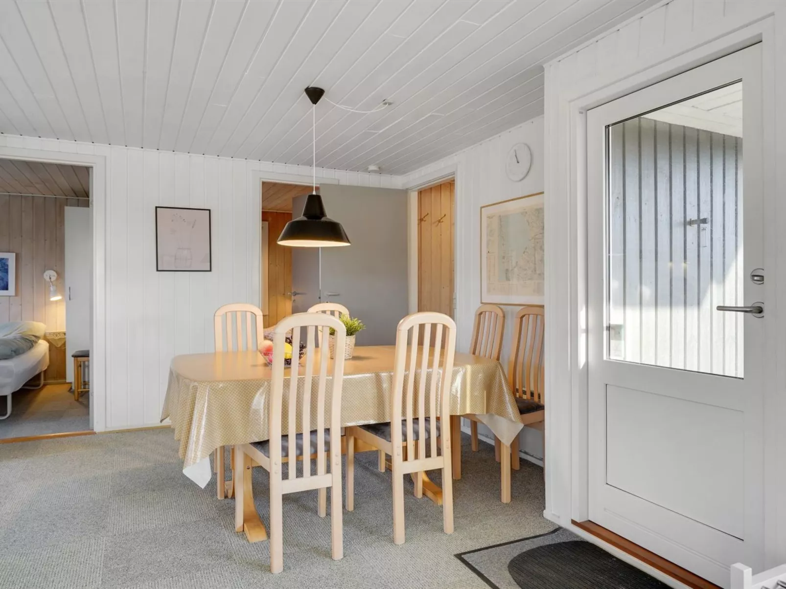 "Ozeana" -  from the sea-Binnen