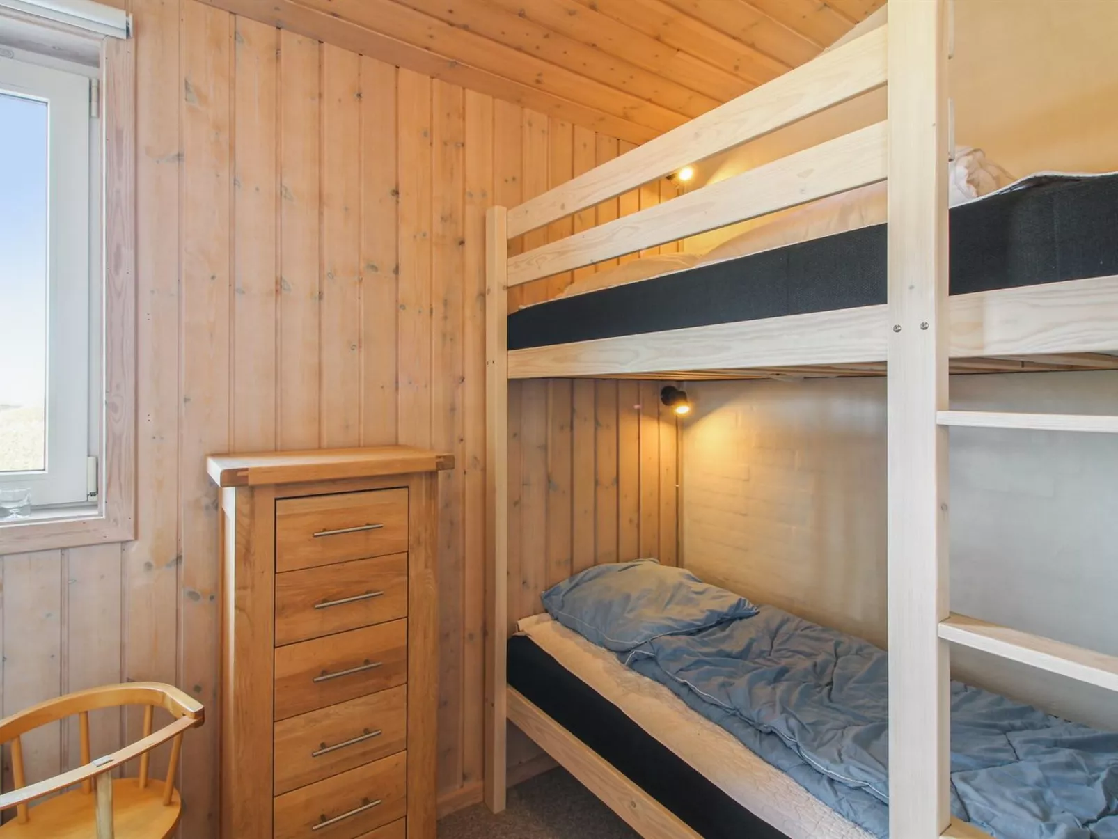 "Eyvin" - 100m from the sea-Binnen