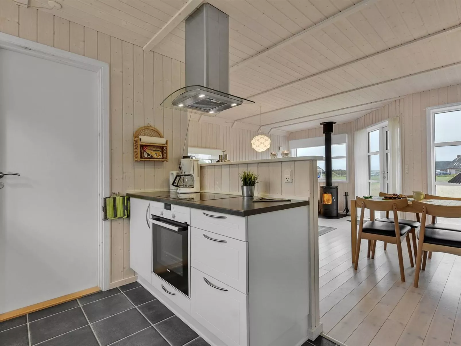 "Tinemarie" - 200m from the sea-Binnen