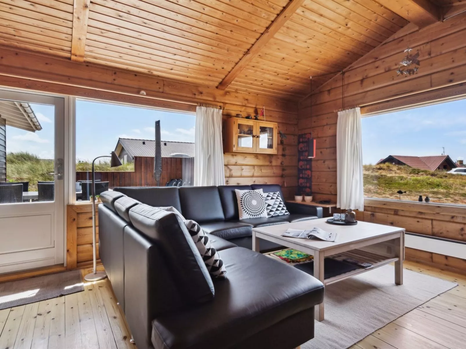 "Evelin" -  from the sea-Binnen