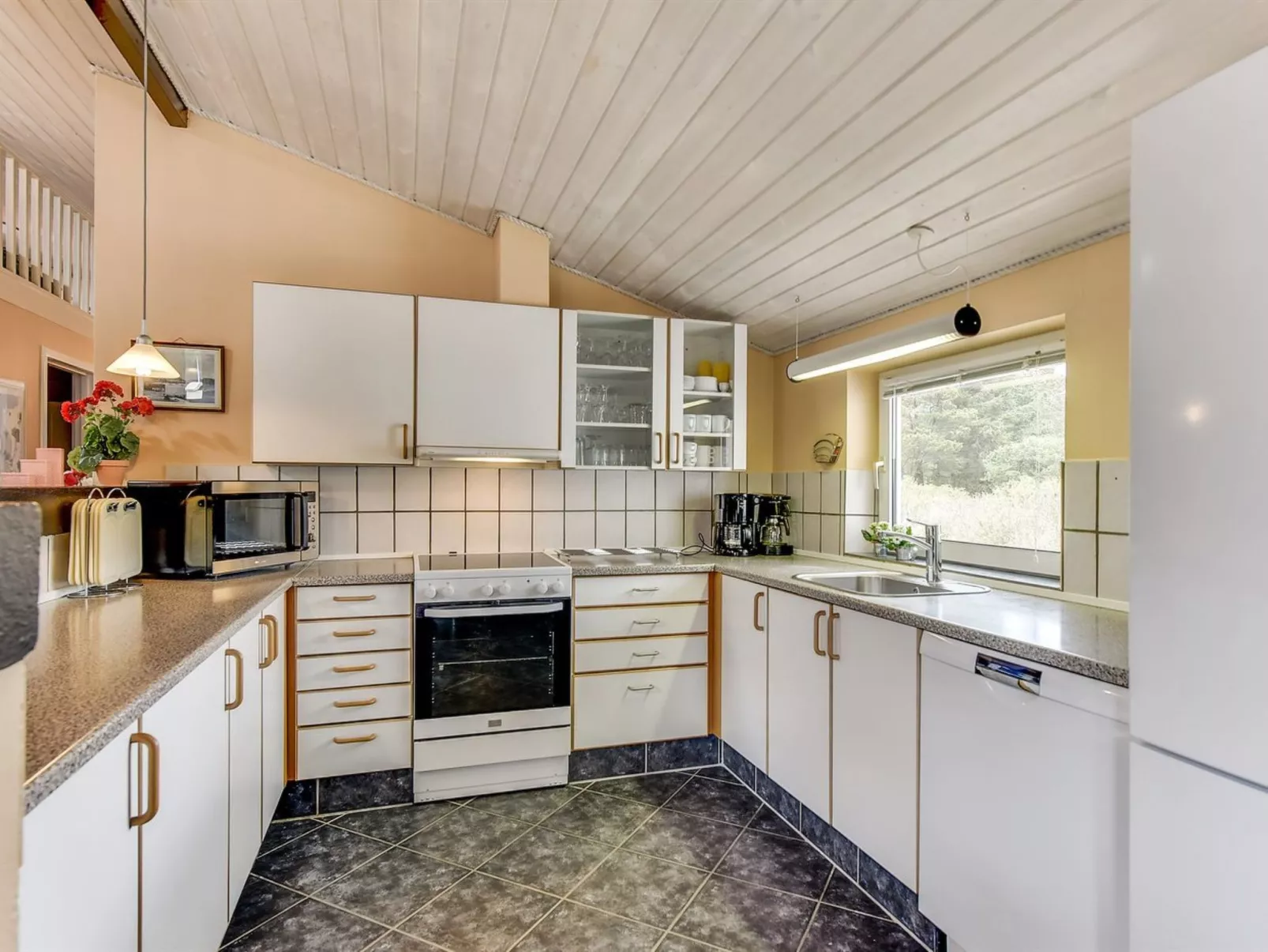 "Tascha" - 1.5km from the sea-Binnen