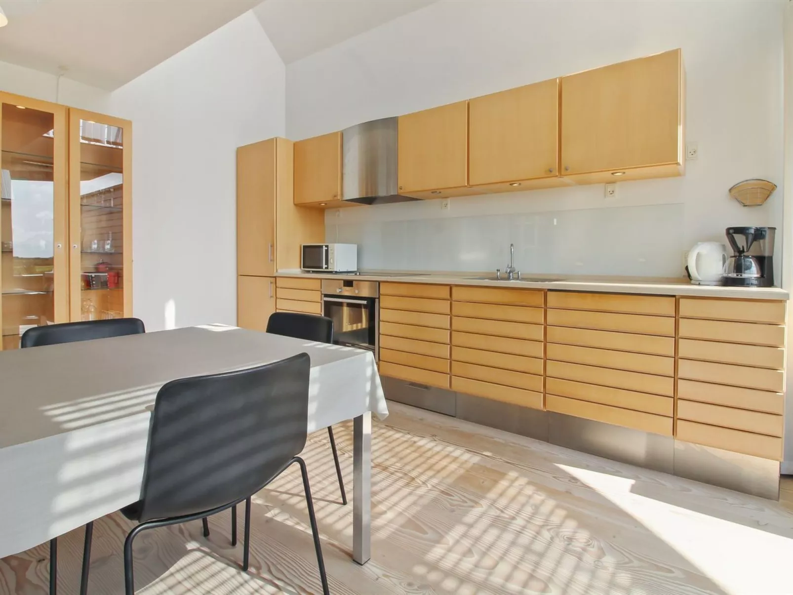 "Merisa" - 2.5km from the sea-Binnen