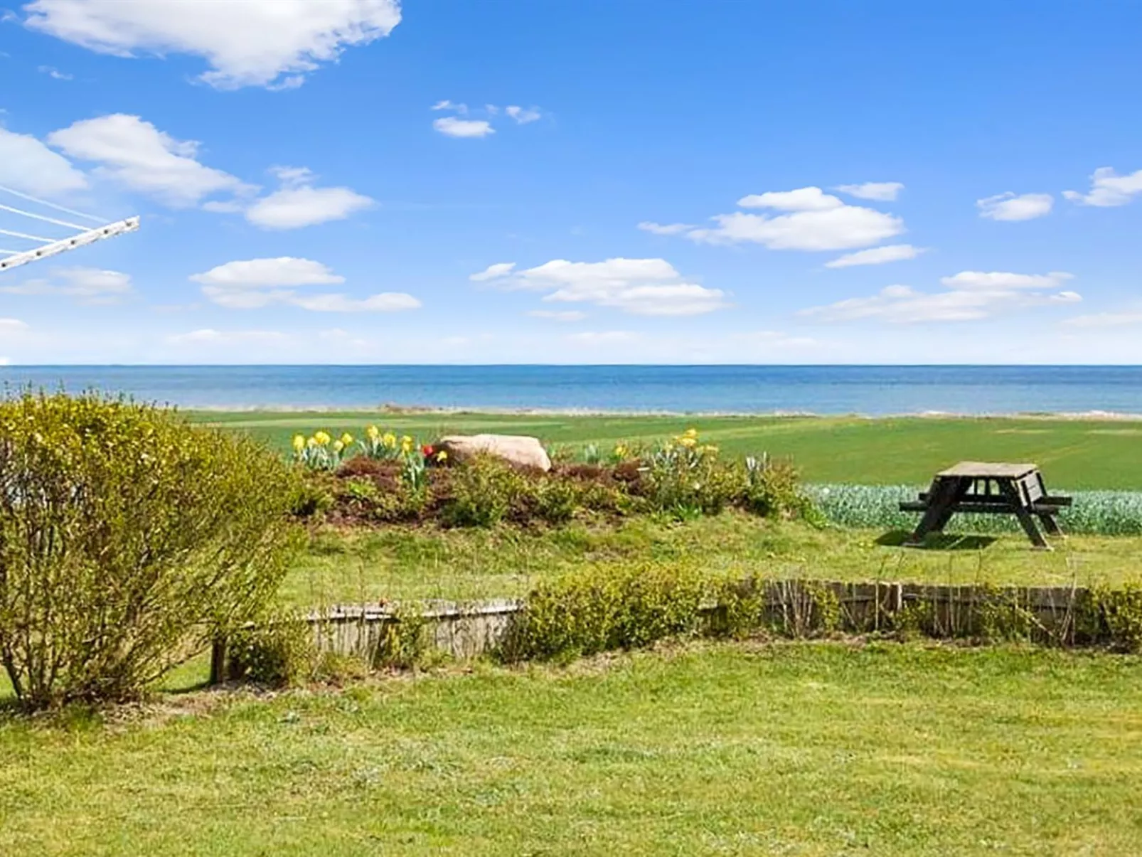 "Lilibeth" - 300m from the sea-Buiten