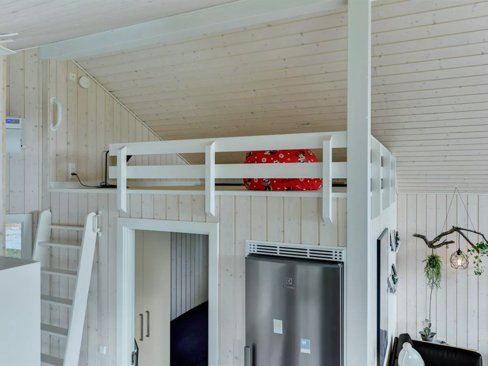 "Sighfrith" - 150m from the sea-Binnen