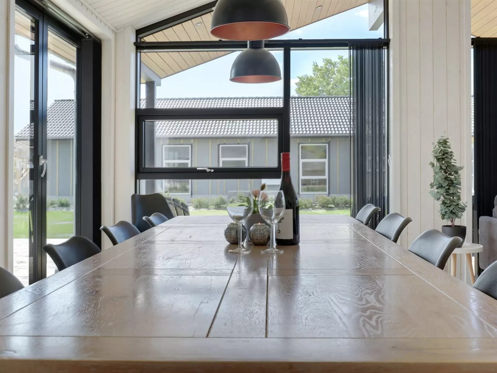 "Ignat" - 175m from the sea-Binnen