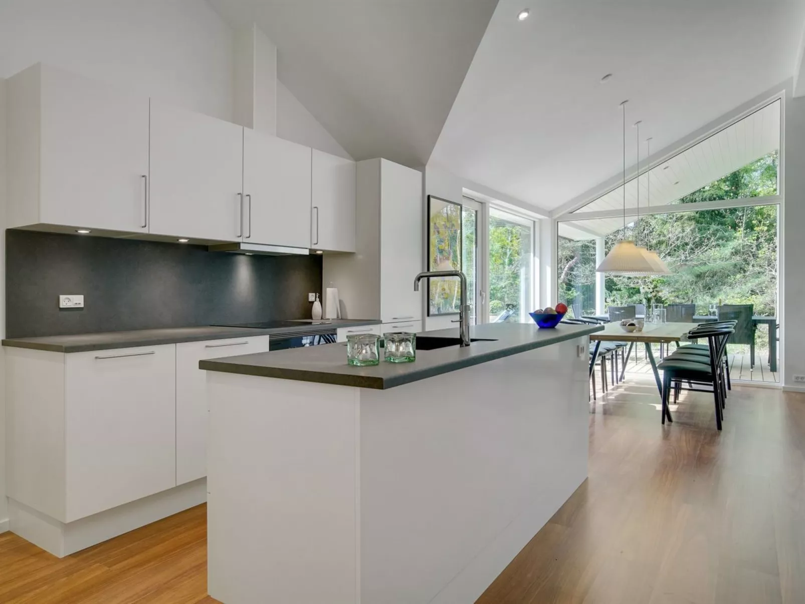 "Rikkie" - 150m to the fjord-Binnen