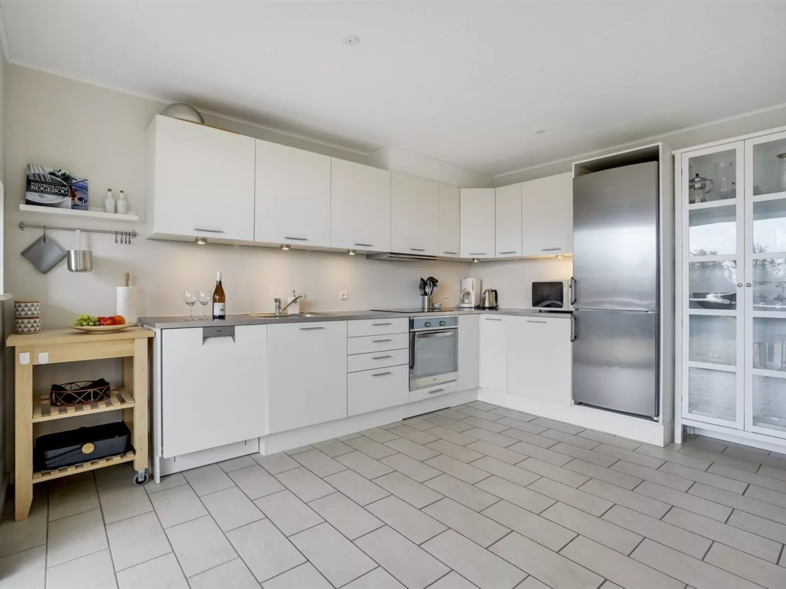 "Katharine" - 600m from the sea-Binnen