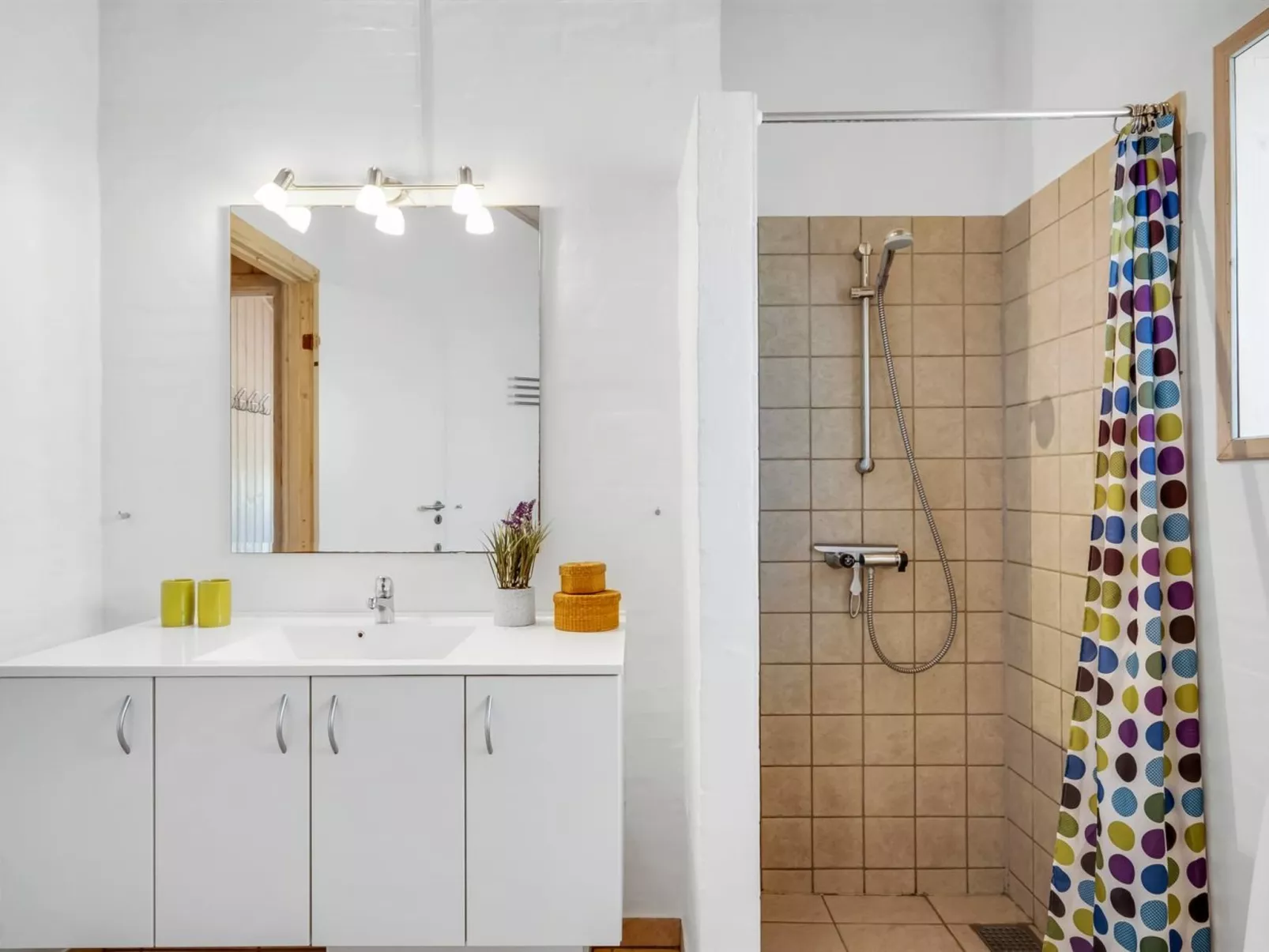 "Oskarvine" - 900m from the sea - Binnen