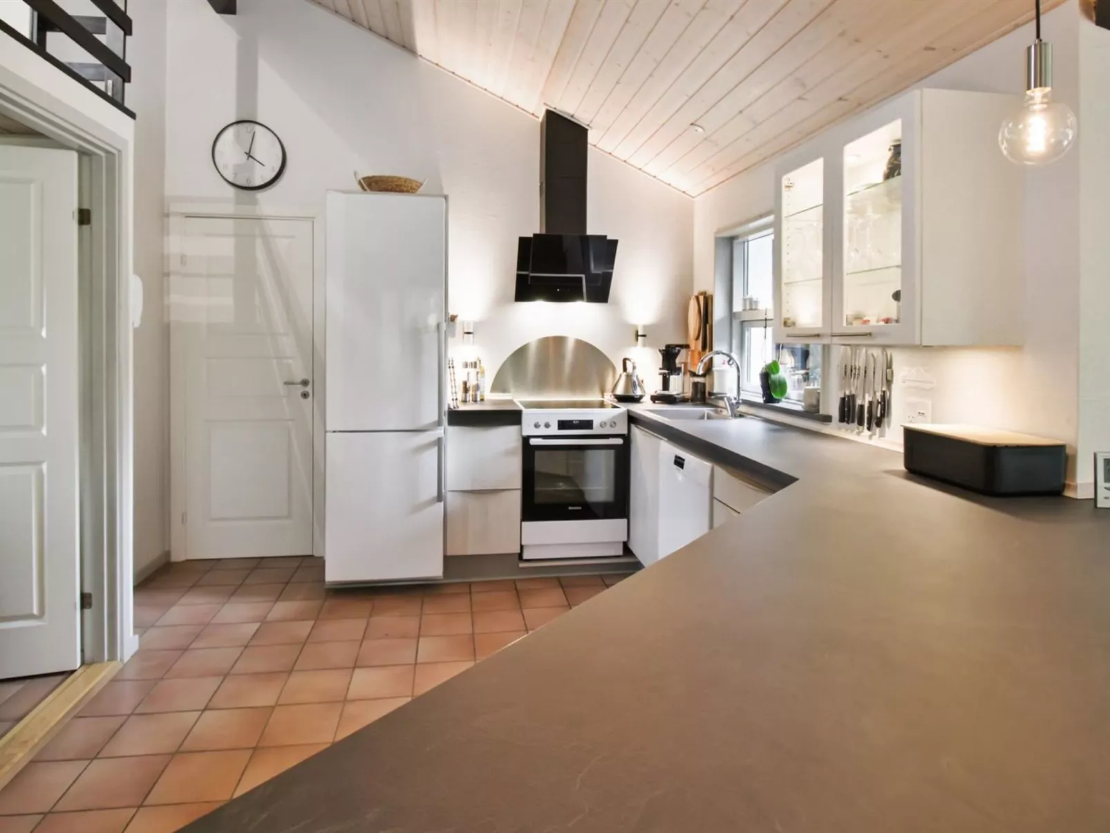 "Sora" - 2km from the sea-Binnen