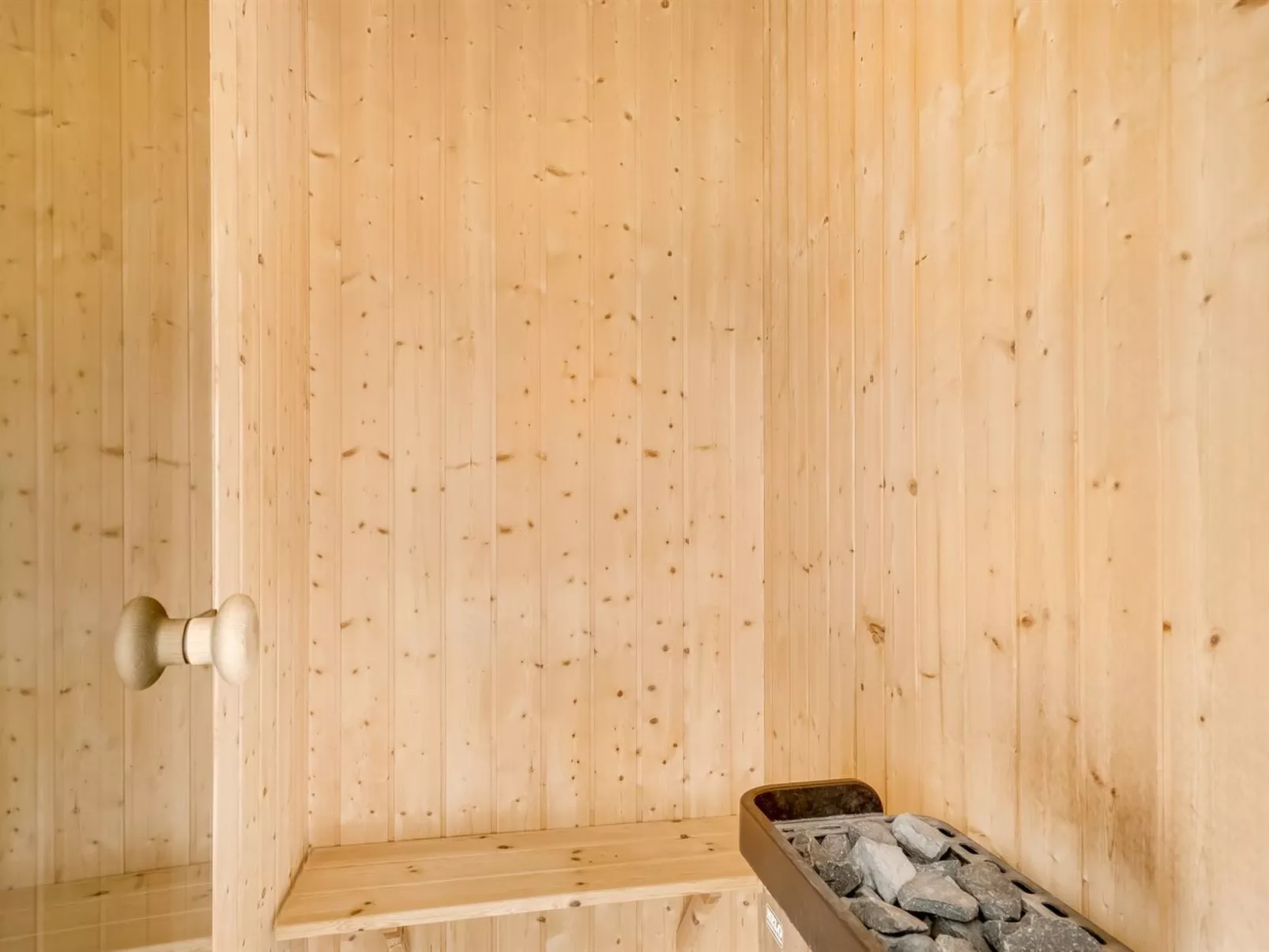 "Sulki" - 3.5km from the sea-Binnen