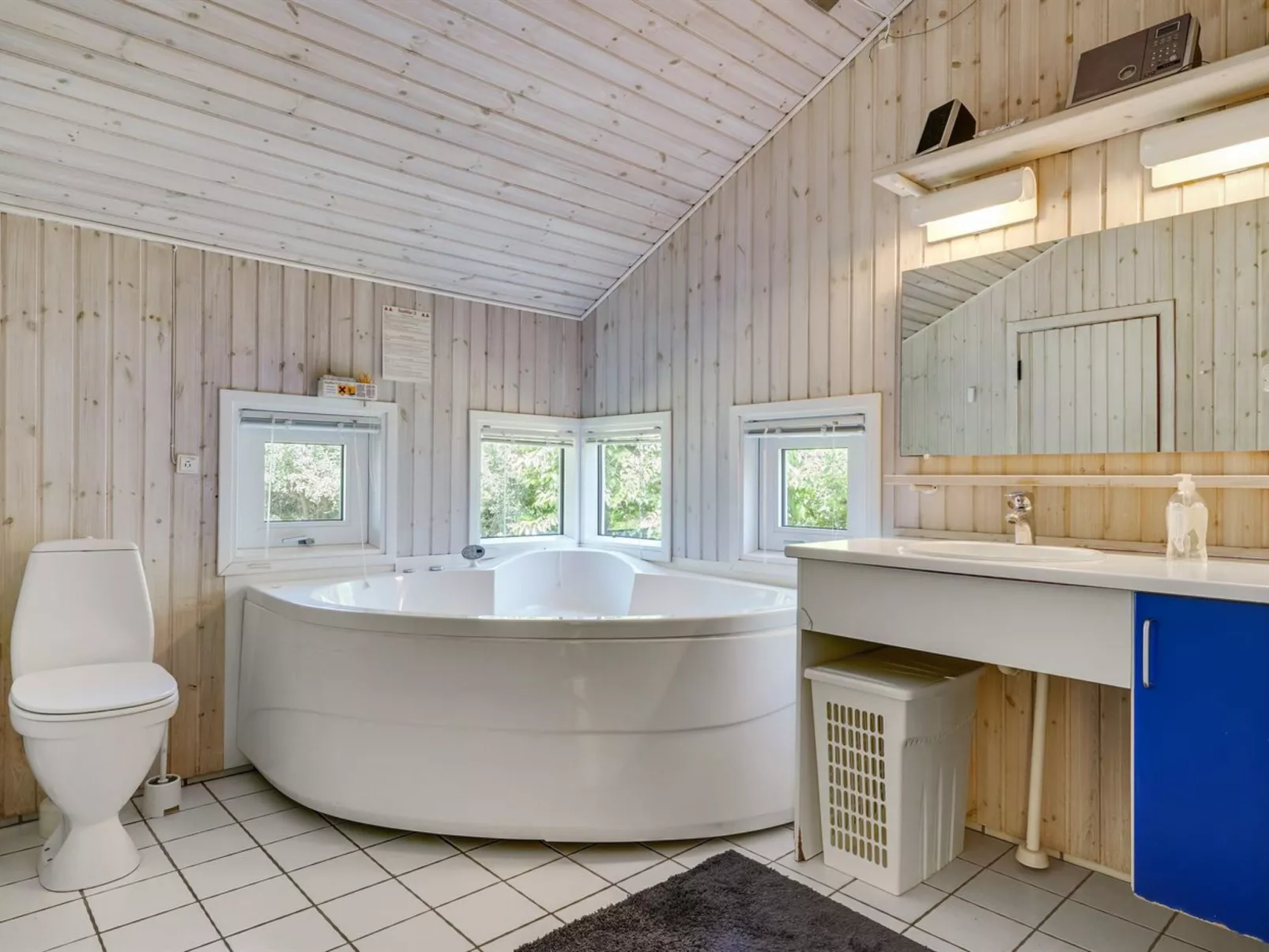 "Euphemia" - 900m from the sea-Binnen