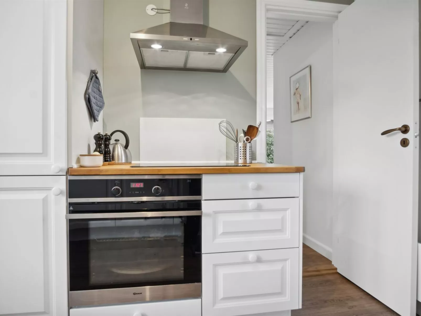 "Mayla" - 50m from the sea-Binnen