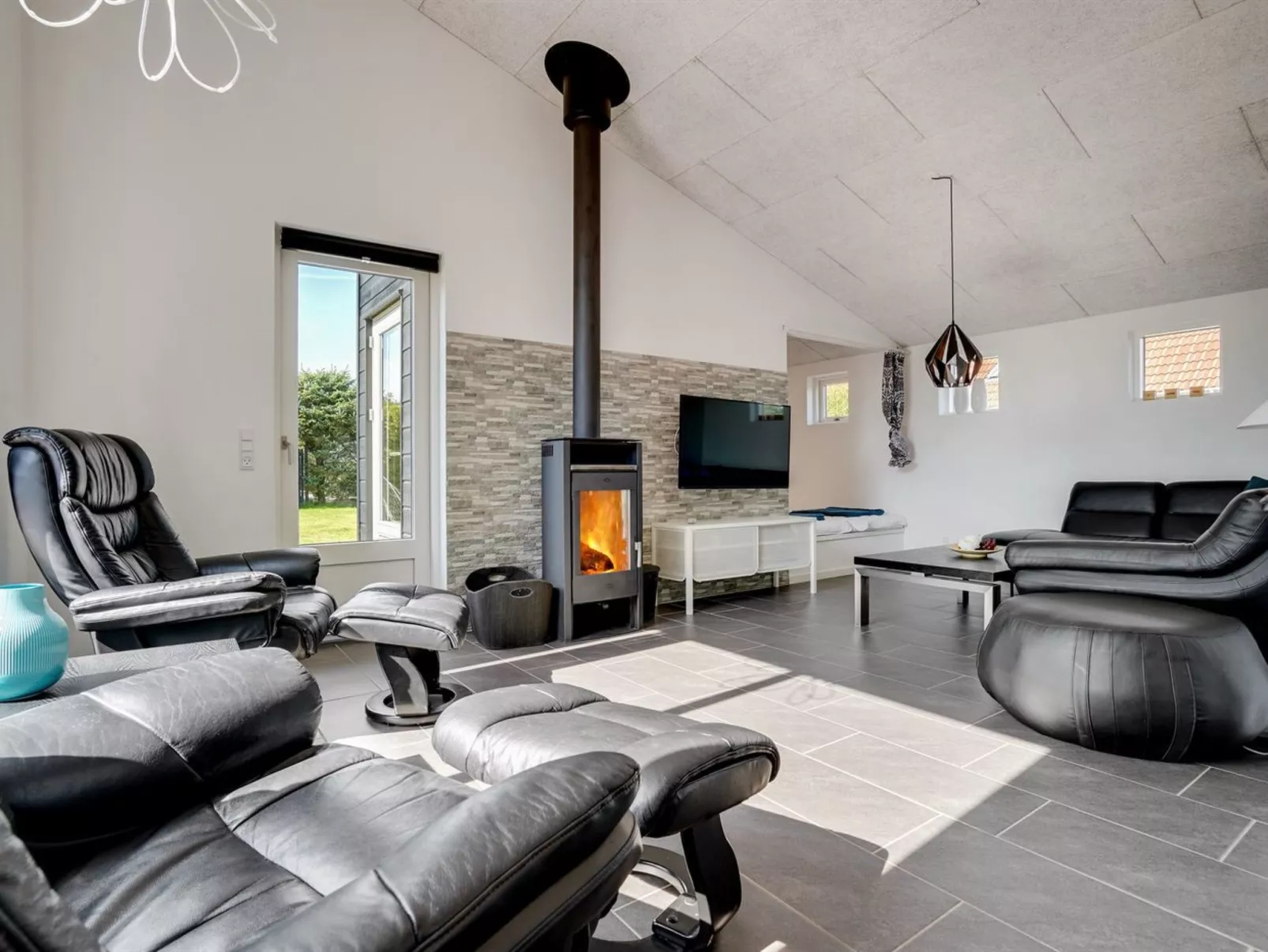 "Siegfried" - 500m from the sea-Binnen