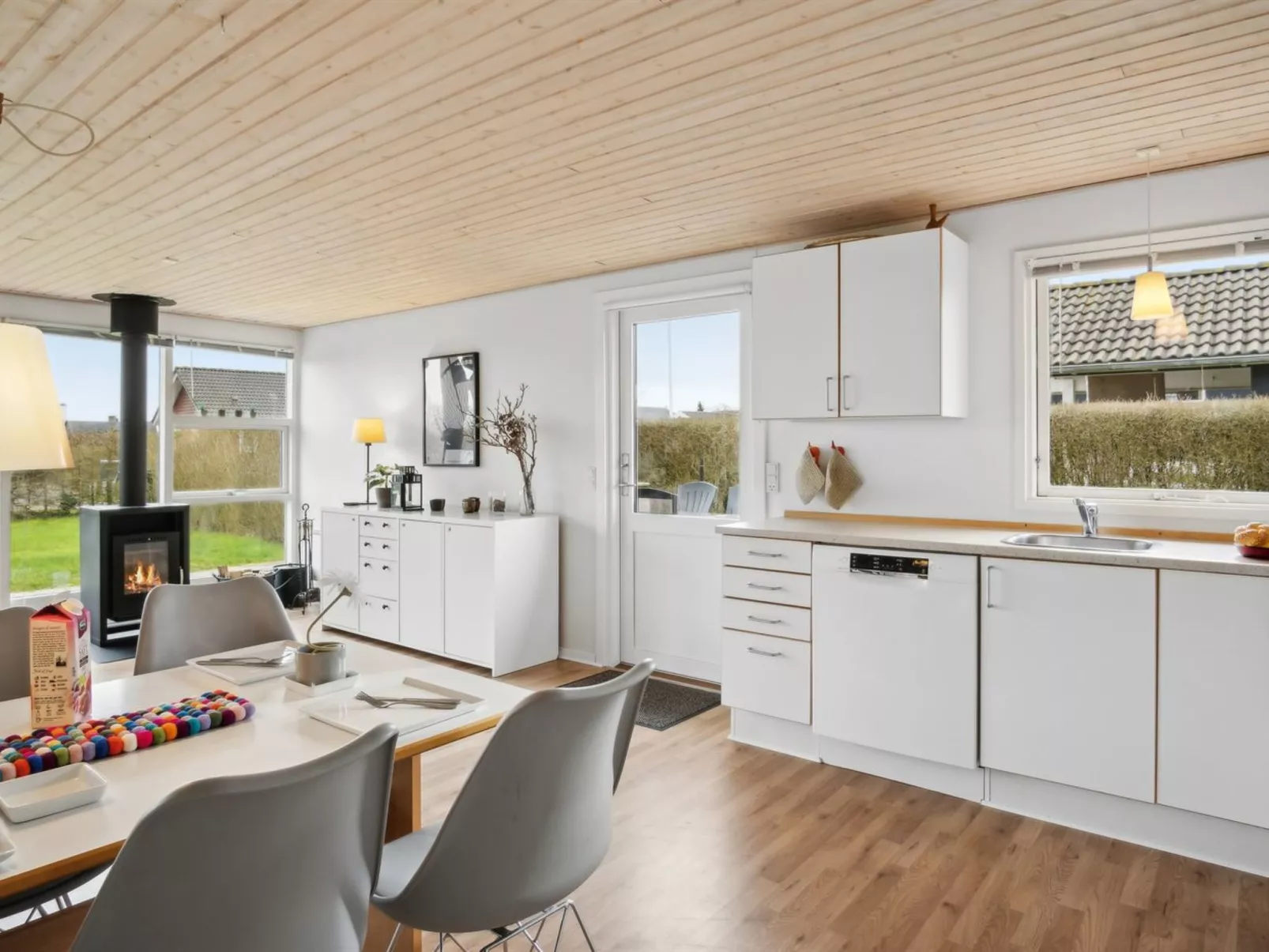 "Blesse" - 250m from the sea-Binnen