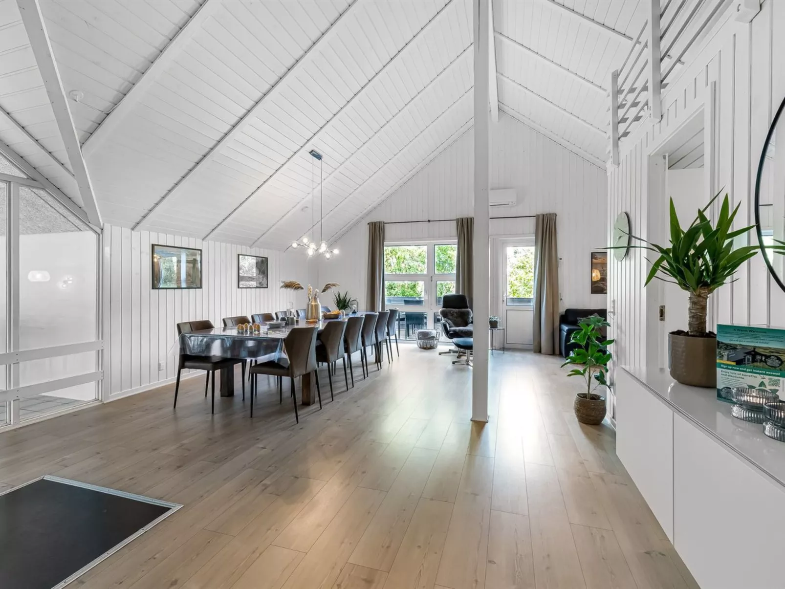 "Sylvi" - 1.7km from the sea-Binnen