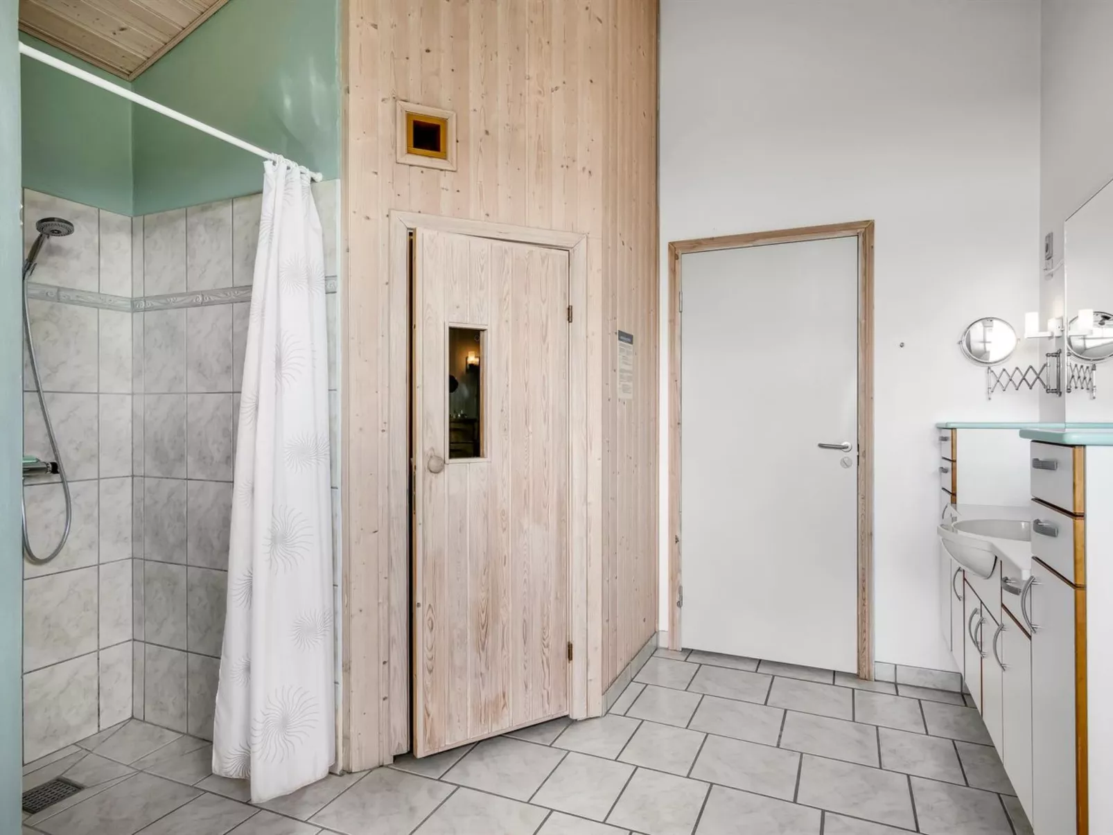 "Jolanta" - 250m from the sea-Binnen