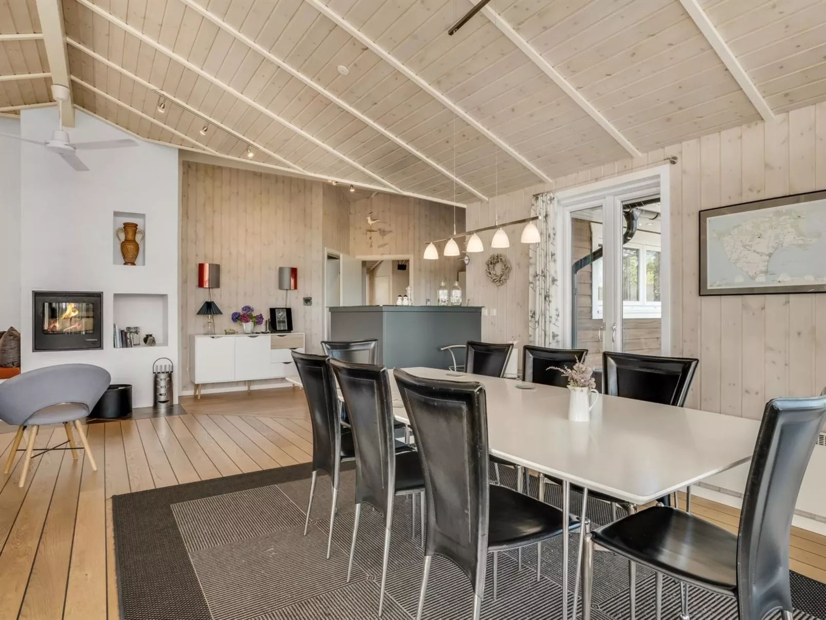 "Eljas" - 200m to the fjord-Binnen