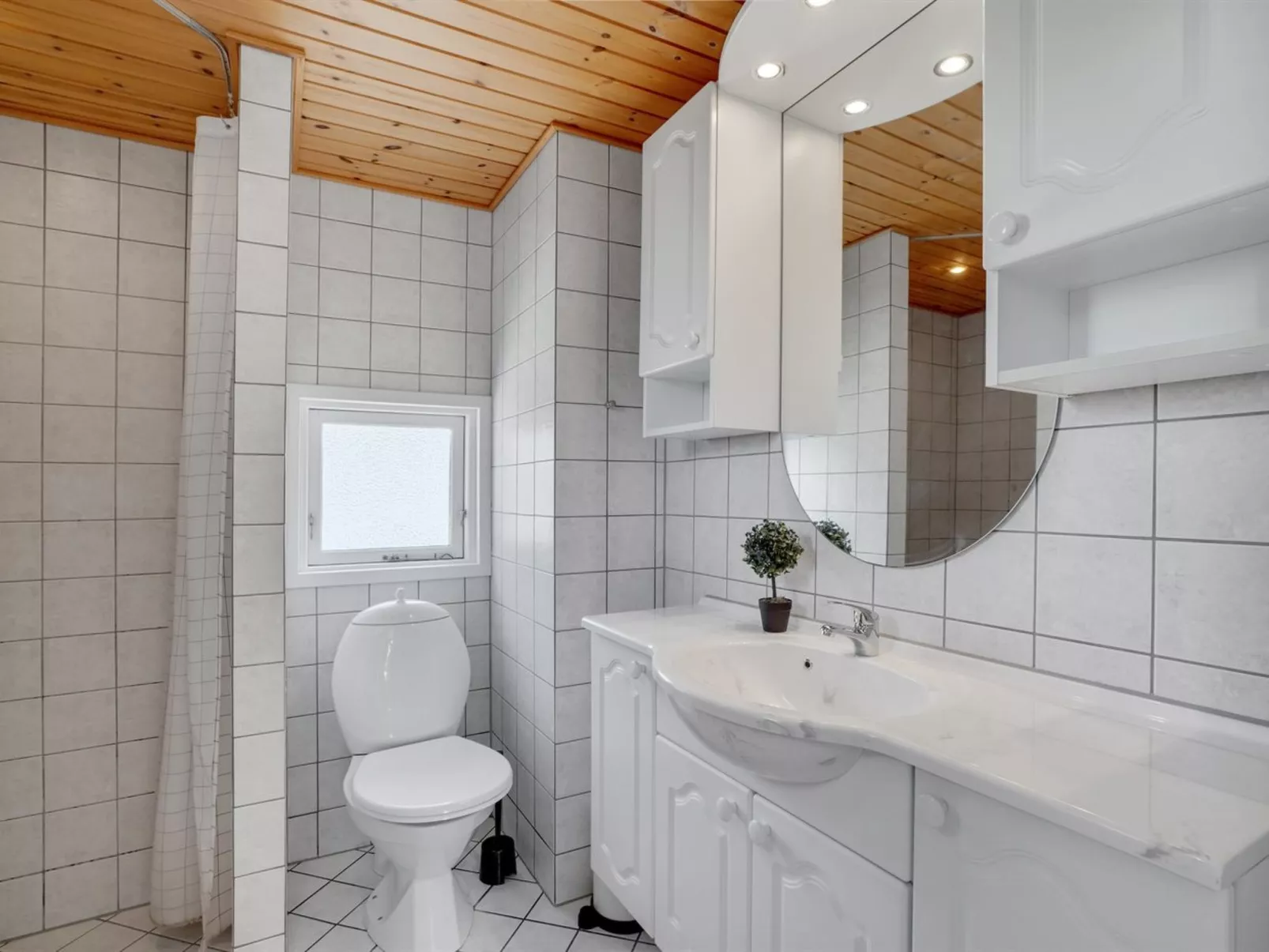 "Gillis" - 900m from the sea-Binnen