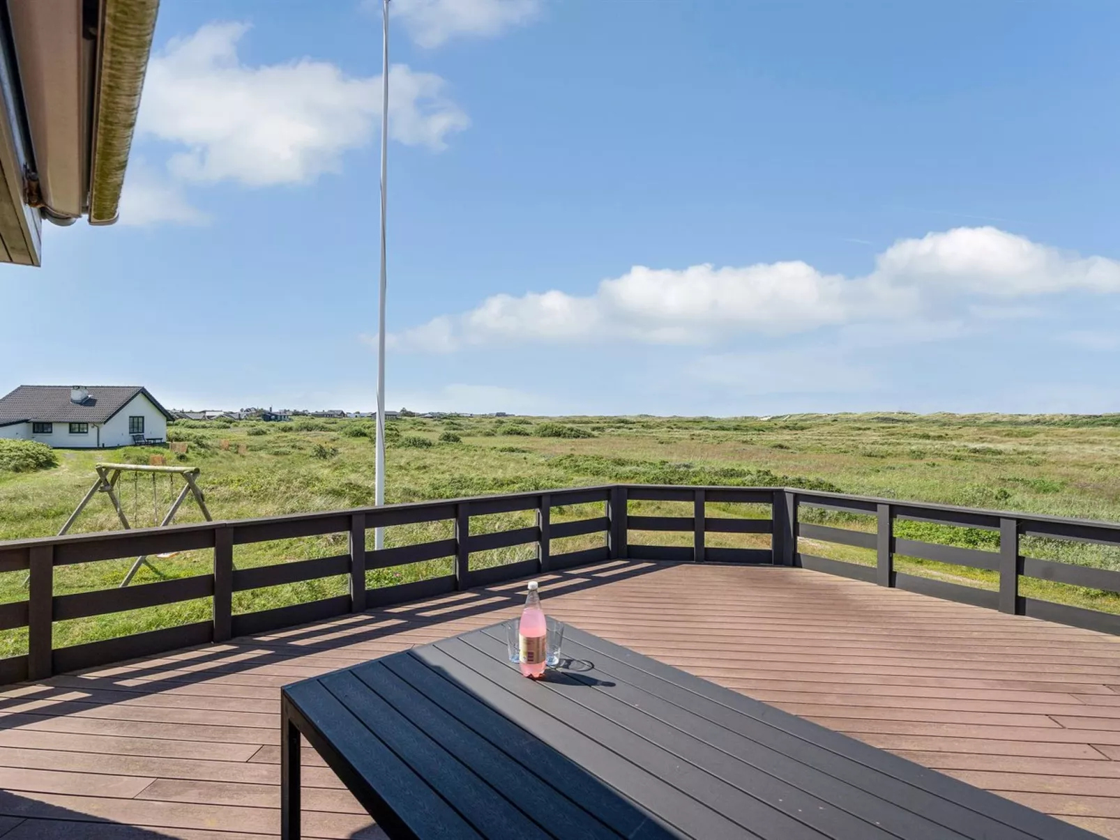 "Helfrida" - 350m from the sea-Buiten