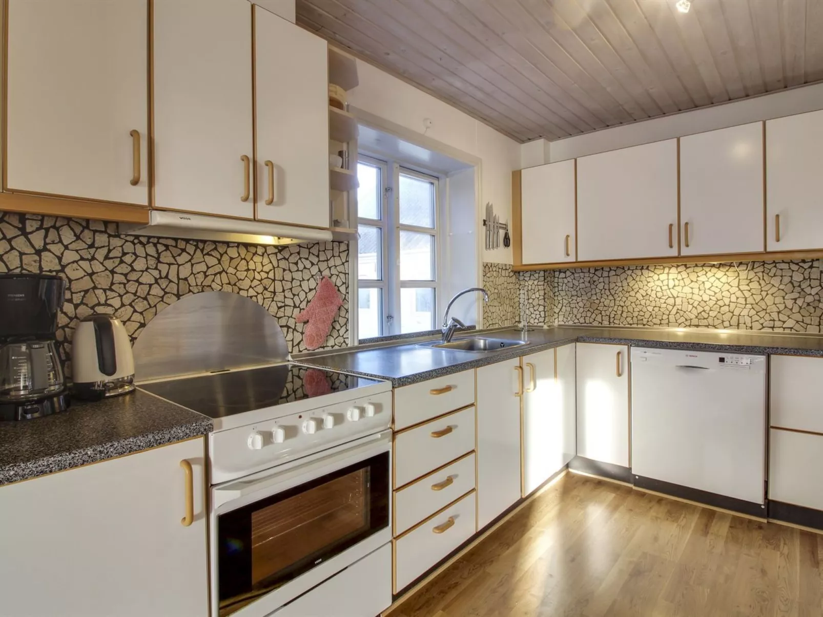 "Anais" - 1.6km from the sea-Binnen