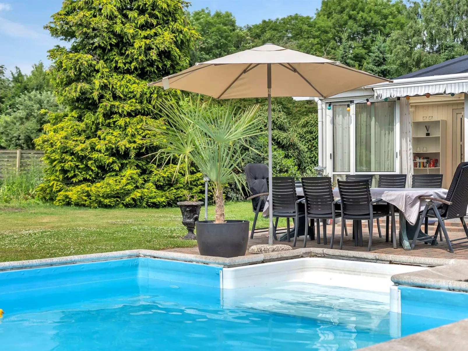 "Fentje" - 375m to the fjord-Buiten