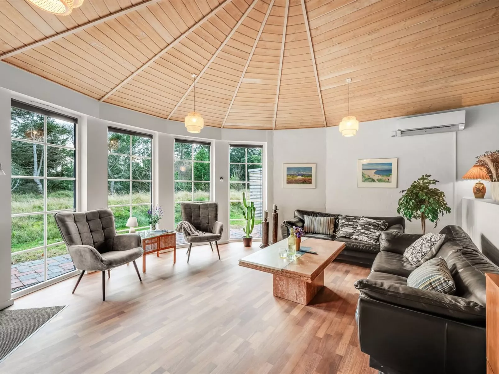 "Ingmund" - 2km from the sea-Binnen