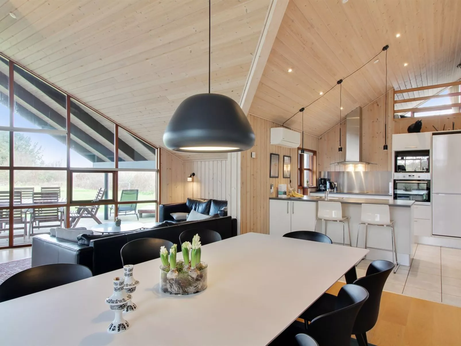 "Harri" - 850m from the sea-Binnen