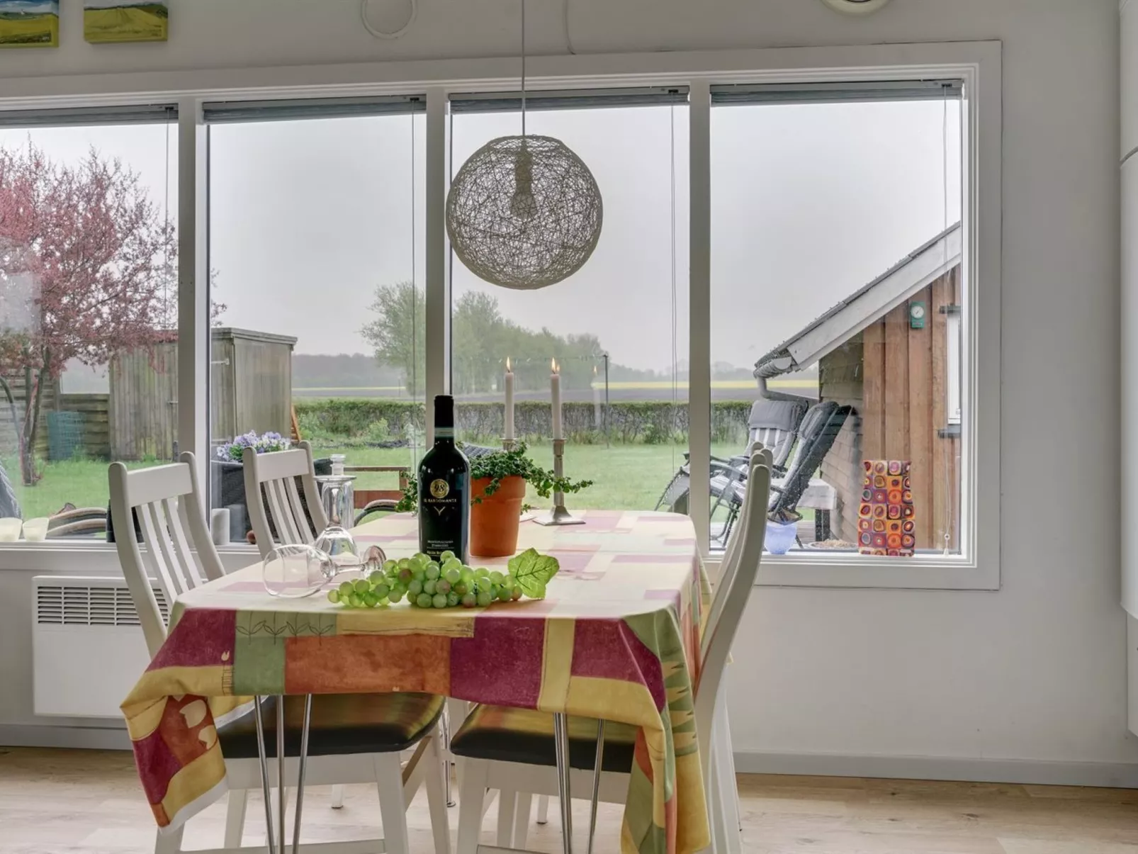 "Ainikki" - 200m from the sea-Binnen