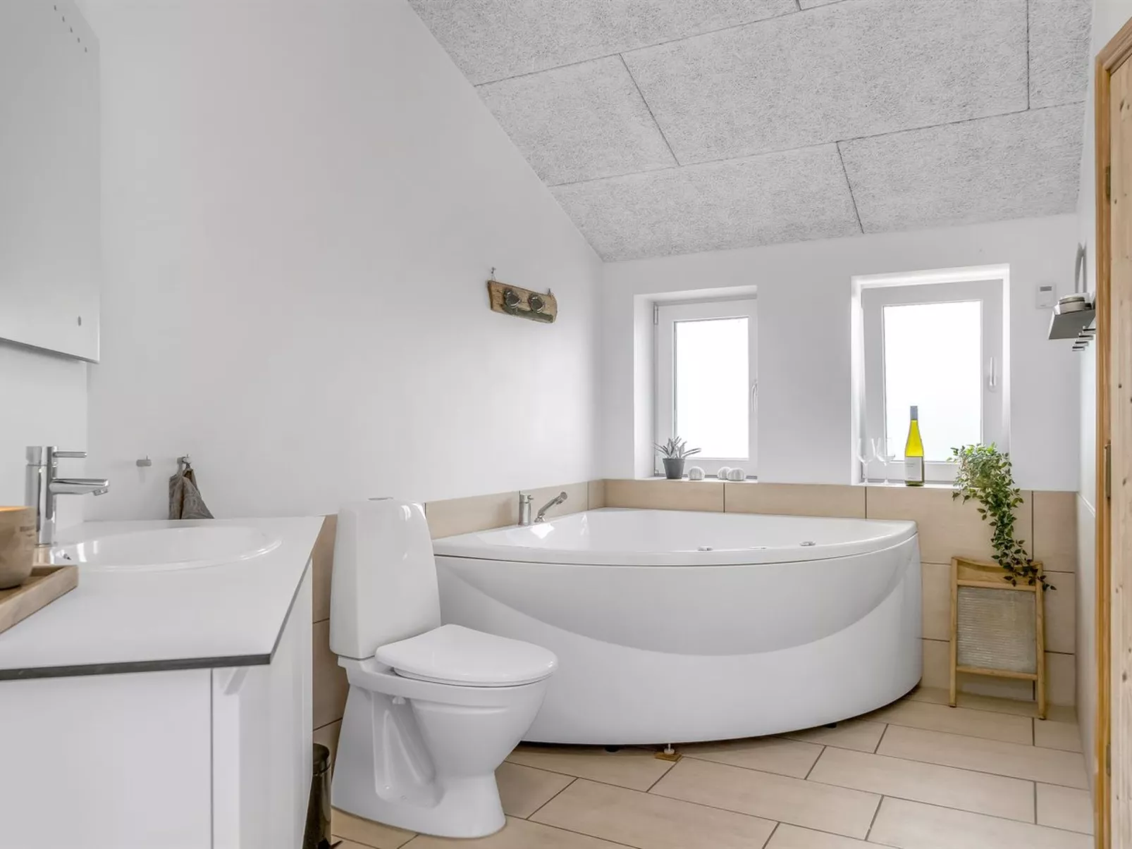 "Aija" - 375m from the sea-Binnen