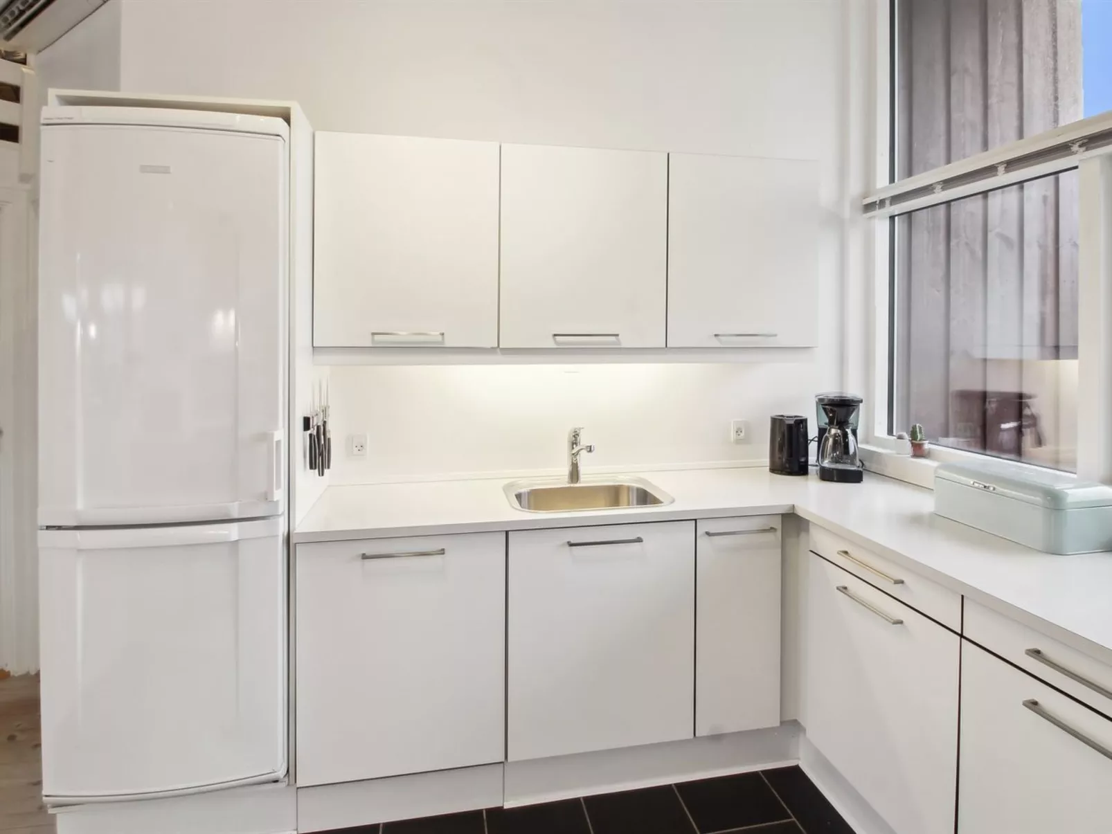 "Tiane" - 800m from the sea-Binnen