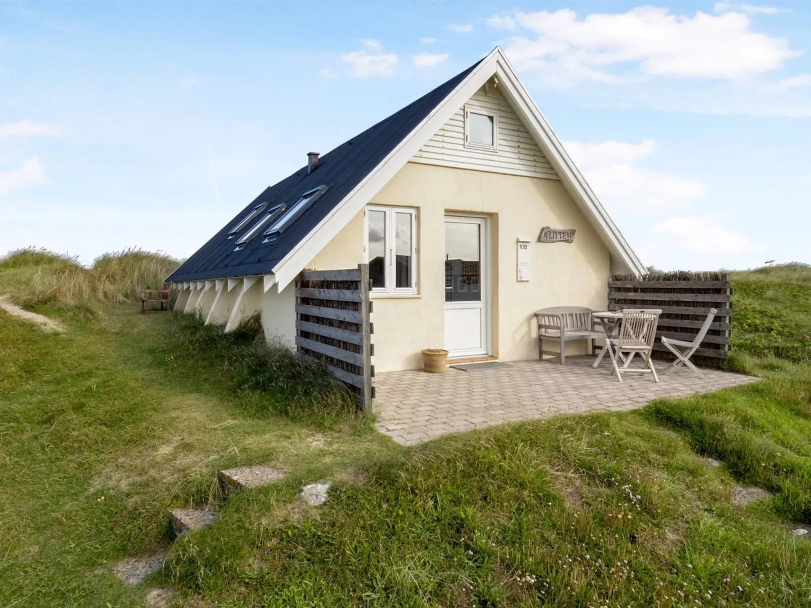 "Ebba" - 25m from the sea-Buiten