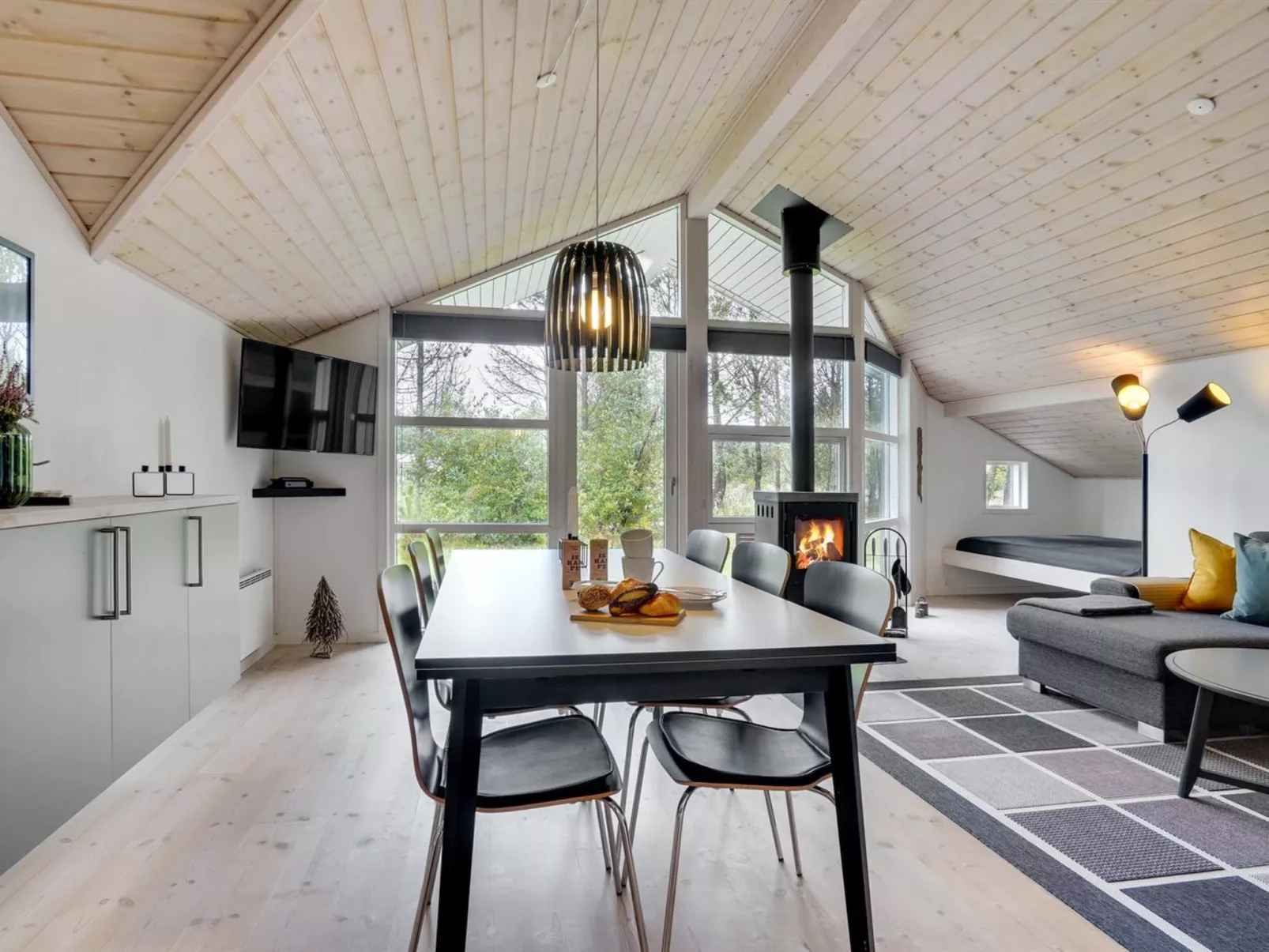 "Grimi" - 4km from the sea-Binnen