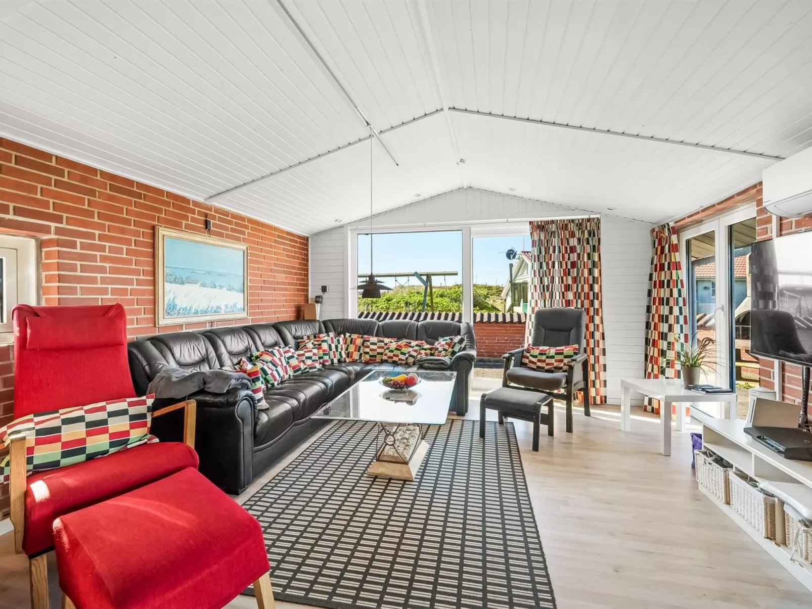 "Fia" -  from the sea-Binnen