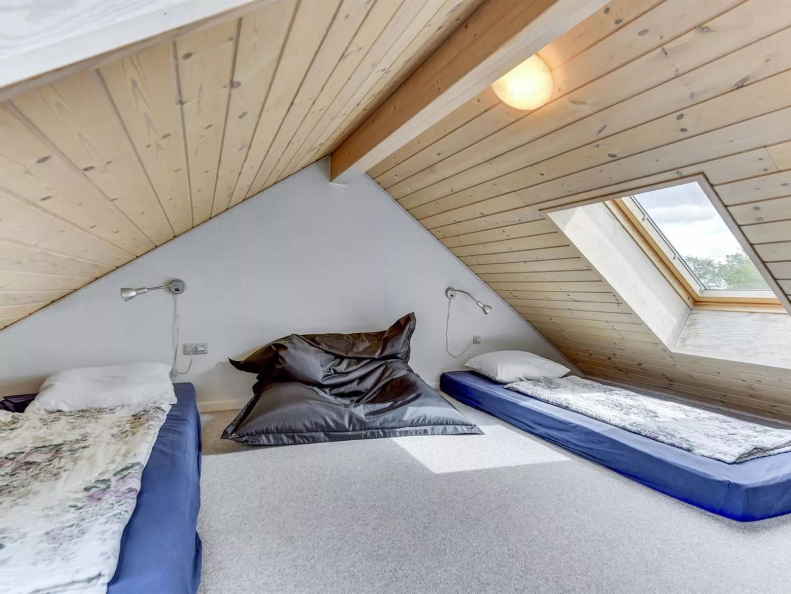 "Sigbritt" - 100m from the sea-Binnen