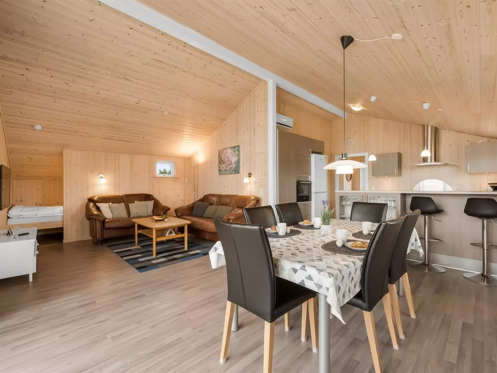 "Clement" - 500m to the fjord-Binnen