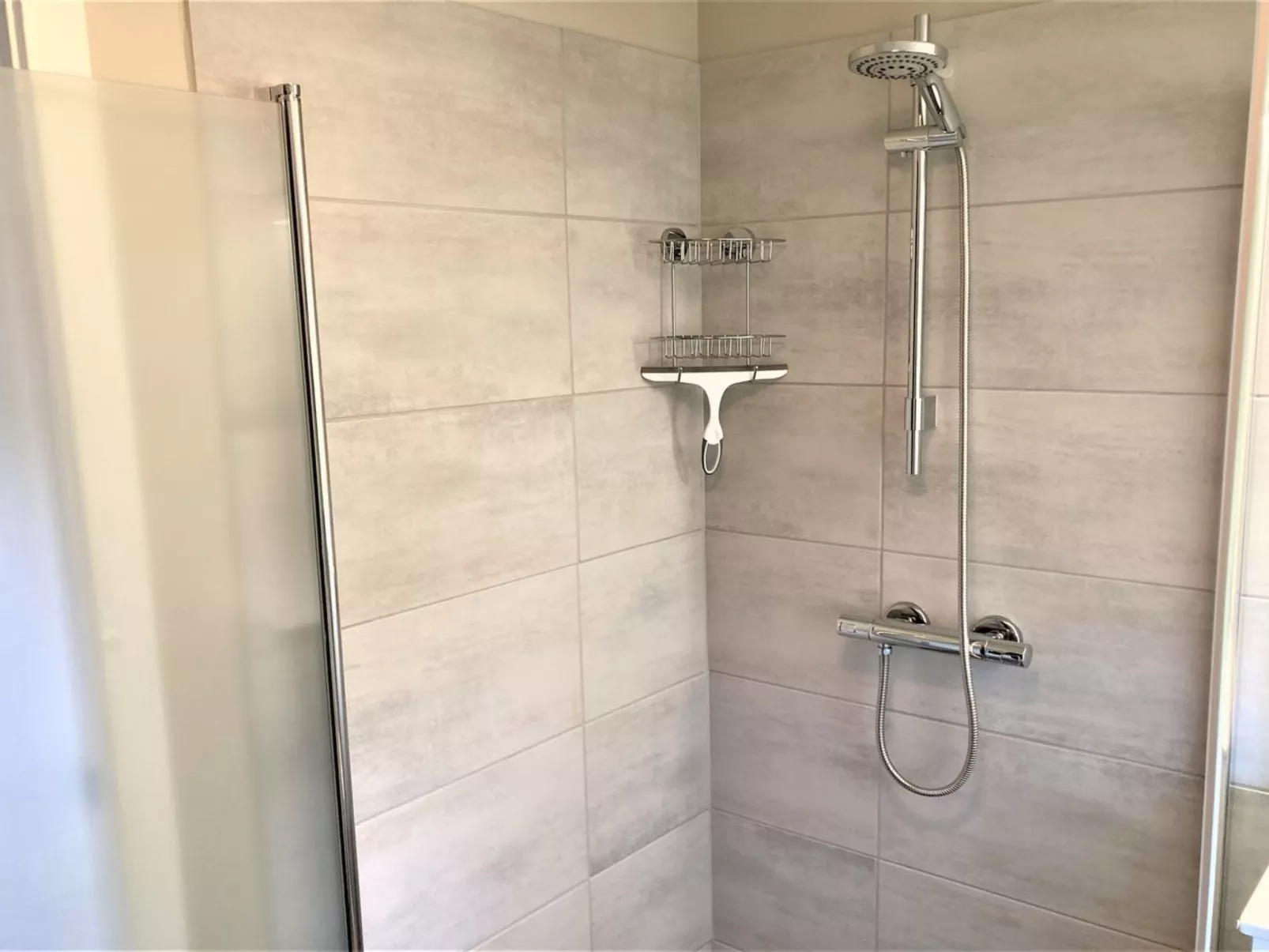 "Aleksa" - 400m from the sea-Binnen