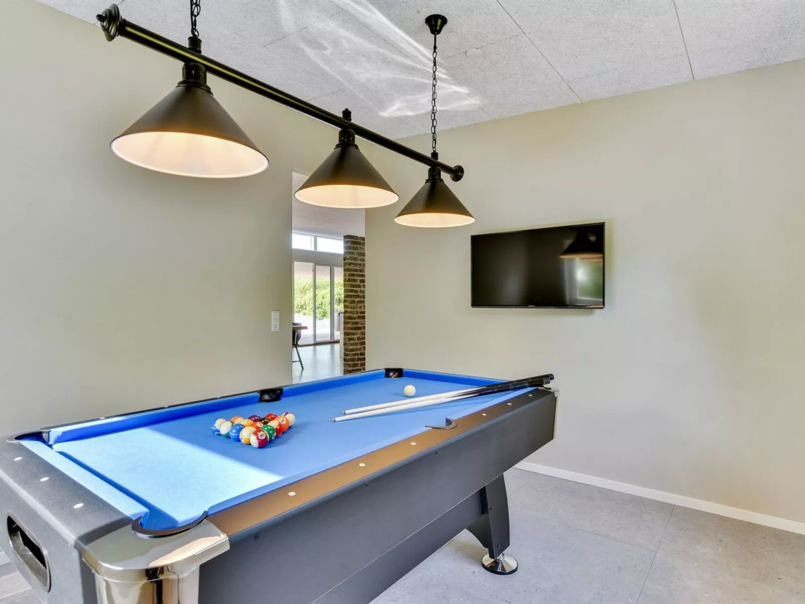 "Hiorulf" - 1.4km from the sea-Binnen