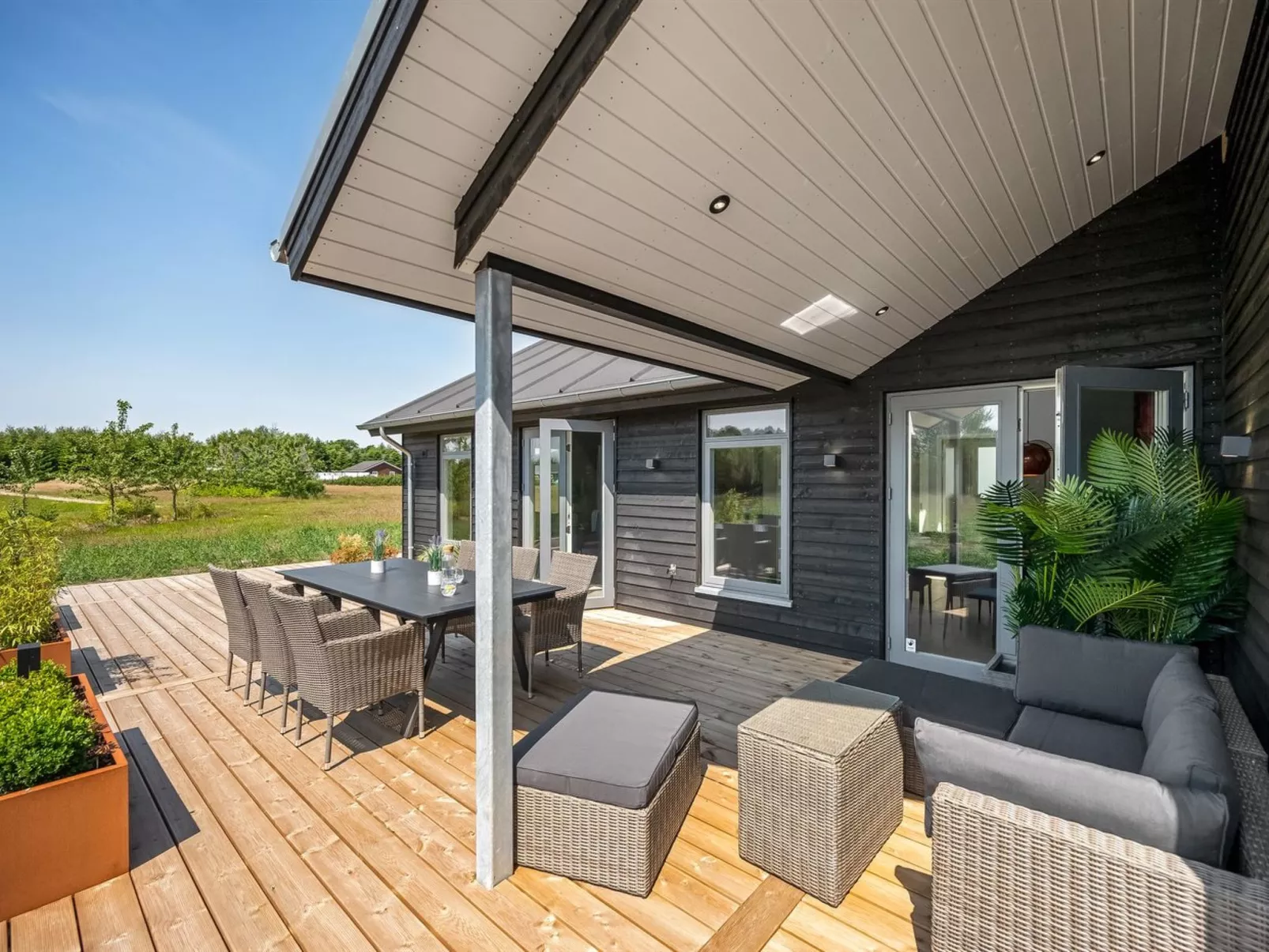 "Måns" - 500m to the fjord-Buiten