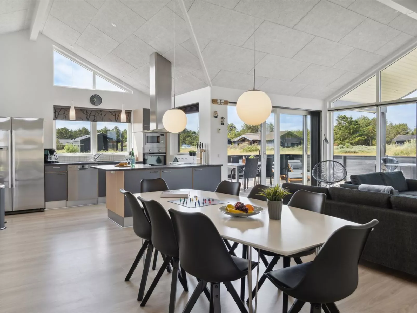 "Fader" - 950m from the sea-Binnen