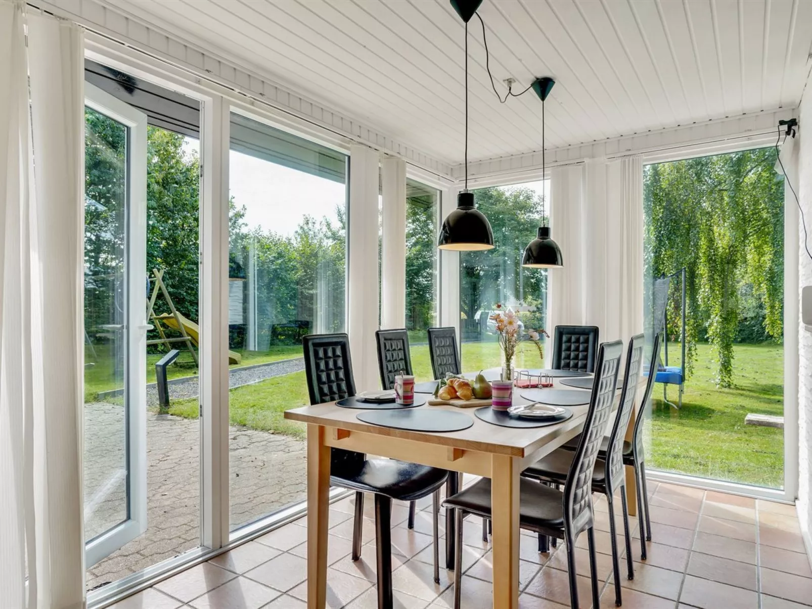 "Naumka" - 200m to the fjord-Binnen