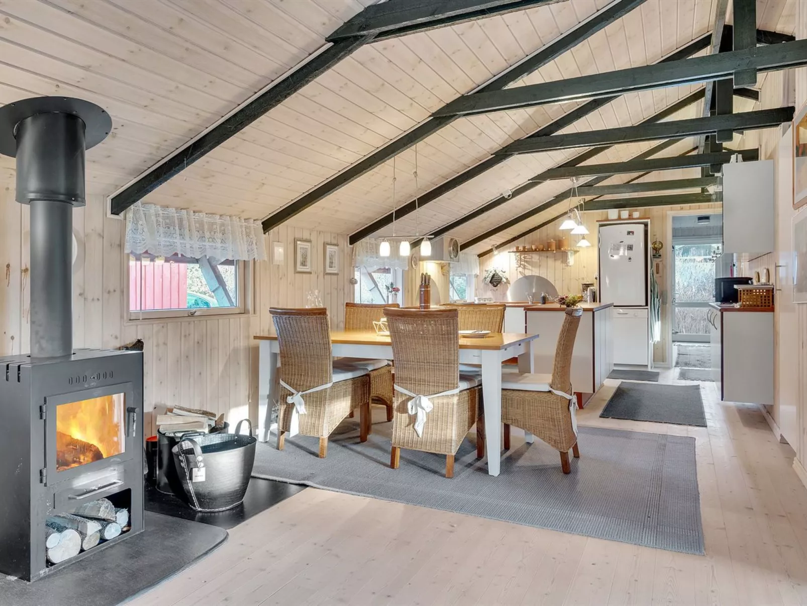 "Feliza" -  from the sea-Binnen