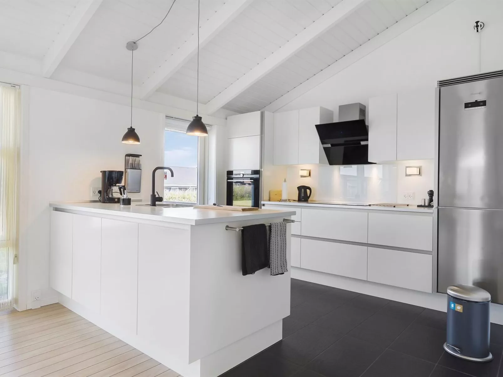 "Paul" - 100m from the sea-Binnen