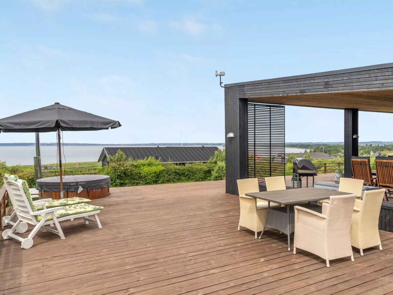 "Mahilo" - 300m from the sea-Buiten