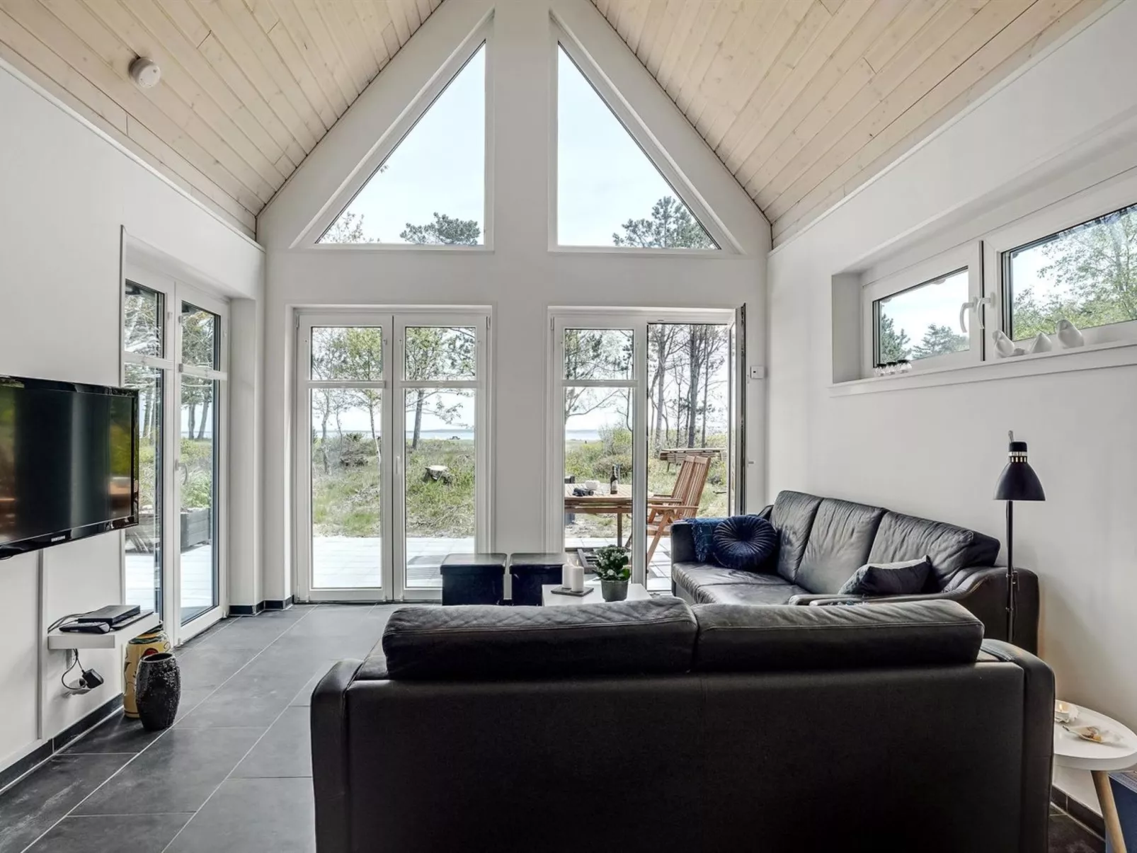 "Angelita" - 80m to the fjord-Binnen