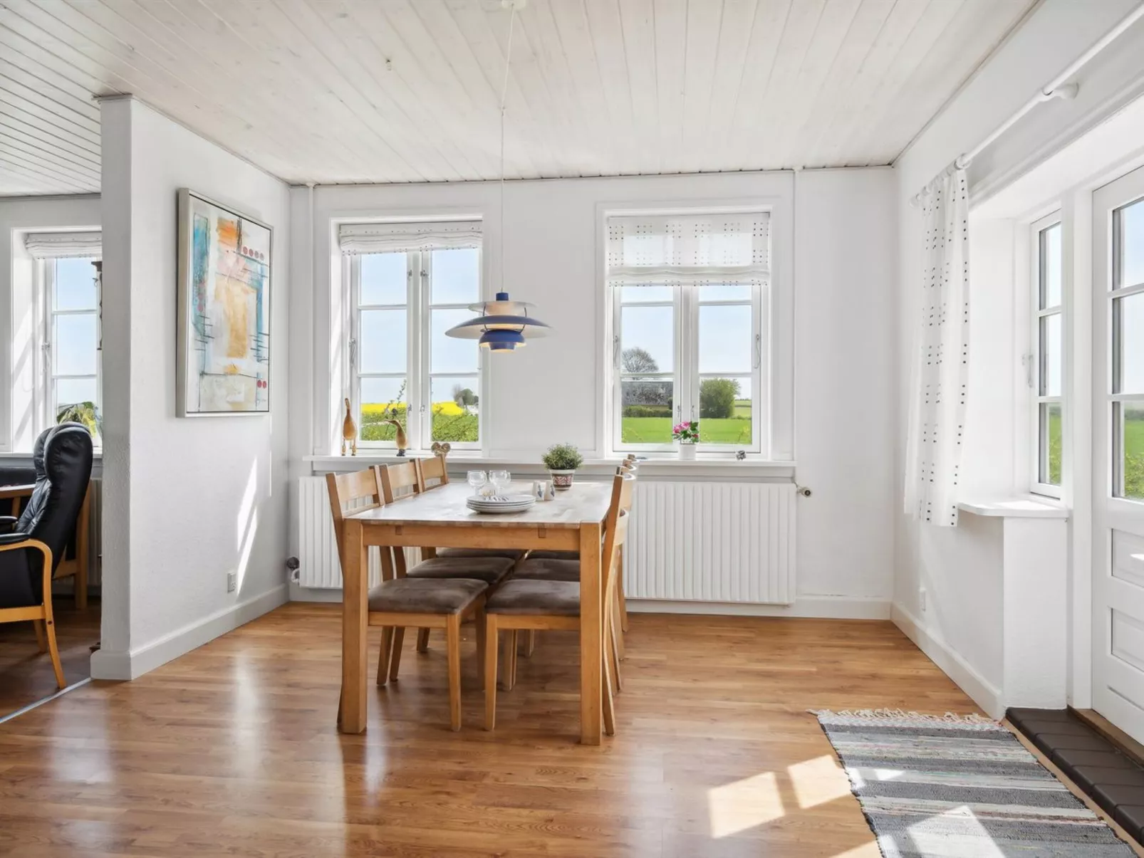 "Store" - 700m from the sea-Binnen